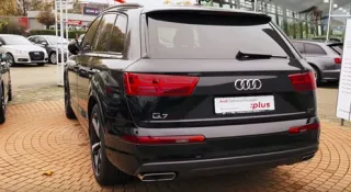 Choosing a diesel crossover Audi Q7 in Germany