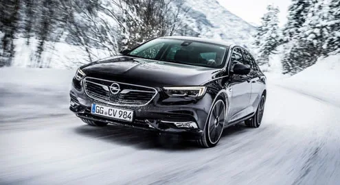 Новая Opel Insignia – победитель в номинации «Зимний автомобиль 2018»