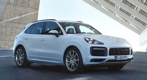 Новый Porsche Cayenne обзавелся гибридной версией