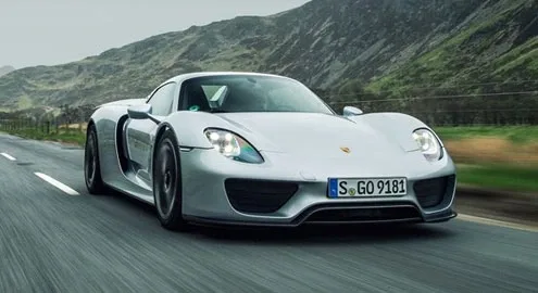Суперкар Porsche 918 Spyder вновь попал под отзыв