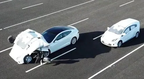 Автопилот Tesla не справился с тестом британских экспертов