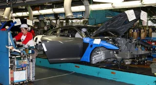 Автовиробництво у світі трохи скоротилося