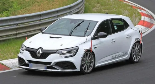 Renault Megane RS Trophy выехал на тесты