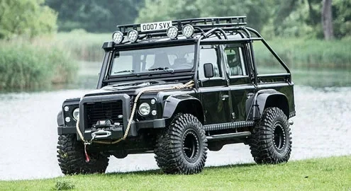 James Bond's Land Rover to go under the hammer