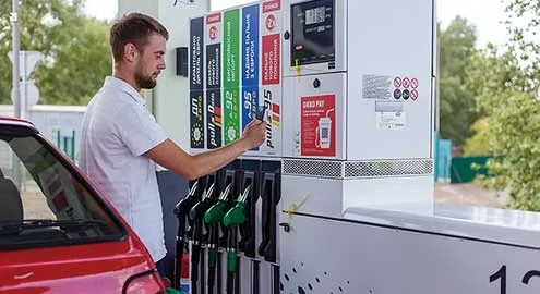 ОККО поздравит водителей с Днем Независимости скидками: минус 5 гривен на литре