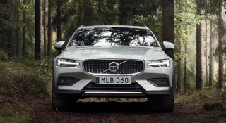 Новий Volvo V60 отримав версію Cross Country