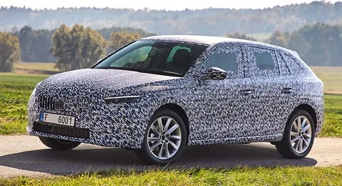 Skoda рассекретила интерьер хэтчбека Scala