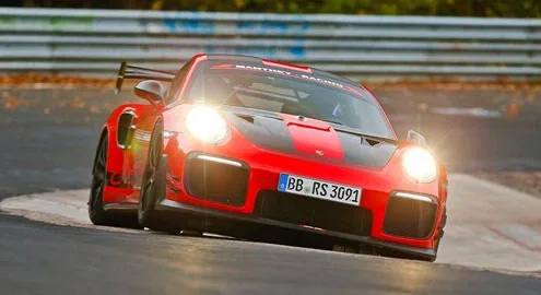 Porsche GT2 RS MR побил рекорд Нюрбургринга