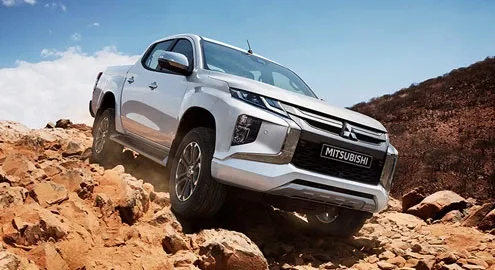 Пикап Mitsubishi L200 претерпел рестайлинг