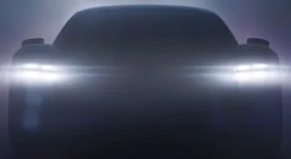 Porsche продолжает понемногу рассекречивать электрокар Taycan