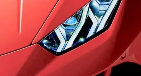 Опубликованы первые тизеры обновленного Lamborghini Huracan