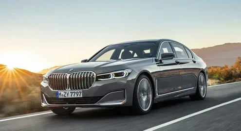 BMW 7-Series претерпел рестайлинг