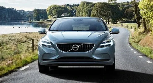 New Volvo V40 will turn into a crossover