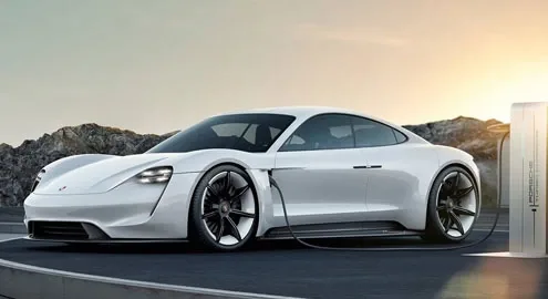 Первый электрокар Porsche получит «зимний пакет»