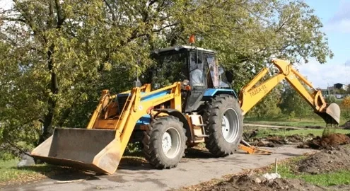 Группа компаний АИС поставила ПАО «Полтавагаз» экскаваторы-погрузчики BELARUS-АМКОДОР!