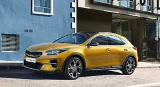 Kia XCeed crossover officially debuted