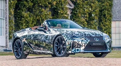 Кабриолет Lexus LC частично рассекретили в Гудвуде