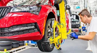 Компанія Skoda розпочала виробництво оновленого Superb