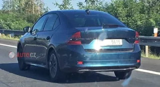 Нову Skoda Octavia помітили без камуфляжу
