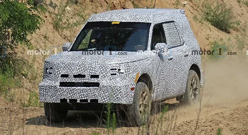 Новый кроссовер Ford впервые заметили на тестах