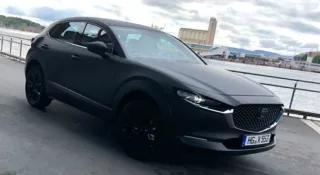 Первый электрокар Mazda замечен на тестах
