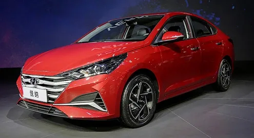 Hyundai Accent has acquired a digital instrument panel