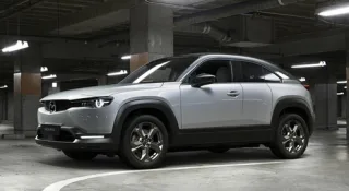 Mazda привезла в Токио электрокроссовер MX-30