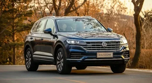 «Заряженный» Volkswagen Touareg R будет гибридом