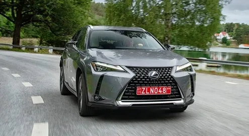 Кроссовер Lexus UX превратят в электрокар