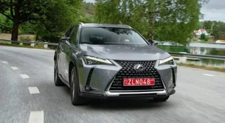 Кроссовер Lexus UX превратят в электрокар