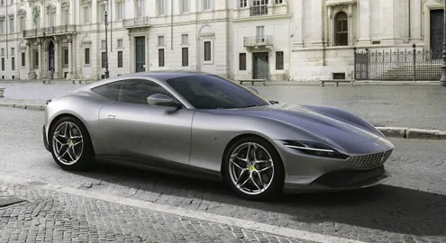 Ferrari Roma дебютировала в Риме