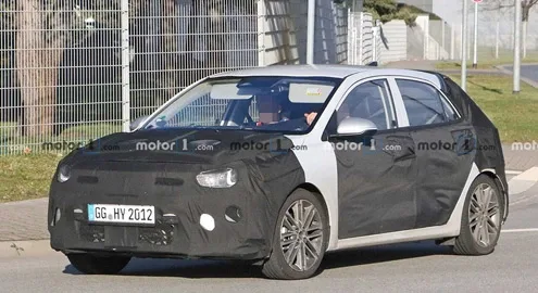 Updated Kia Rio spotted during testing