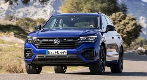 Hybrid Volkswagen Touareg R debuts in Geneva
