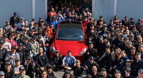 Tesla выпустила миллионный электрокар
