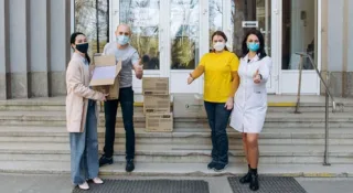 Компанія ОККО продовжує допомагати медикам у боротьбі з коронавірусом