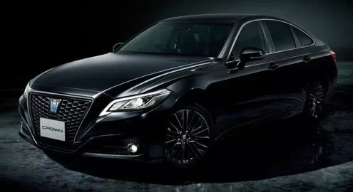 Toyota представила юбилейный Crown