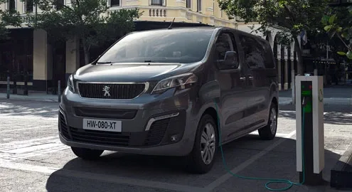 Peugeot Traveller превратили в электрокар