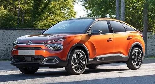 Новый Citroen C4 превратили в электрический кроссовер