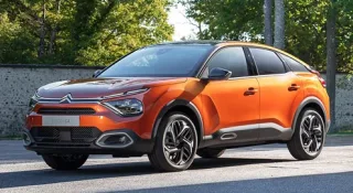 Новый Citroen C4 превратили в электрический кроссовер