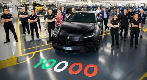Кроссовер Lamborghini Urus отметил первый юбилей