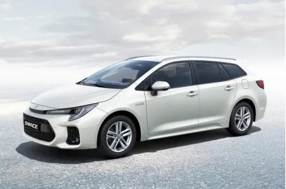 Suzuki Swace: универсал на базе Toyota Corolla
