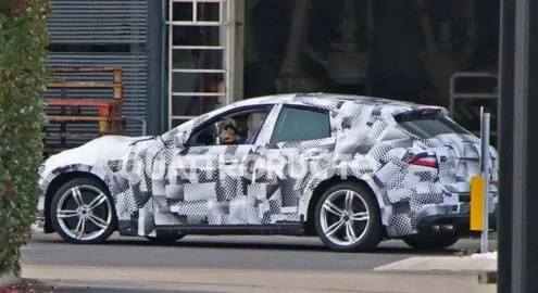 The first Ferrari crossover was spotted on the roads (video)