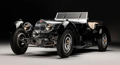 Редчайший спорткар Bugatti полвека простоял без движения