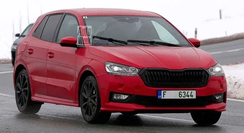 The newest Skoda Fabia 2022 revealed its design in live photos