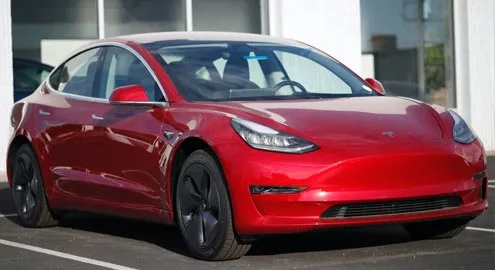 Замена батареи на электрокаре Tesla обошлась в половину стоимости самого авто