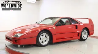 Легендарний суперкар Ferrari виставили на продаж за ціною Октавії