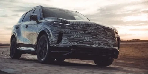 Первые официальные фото конкурента Audi Q7 от Infiniti