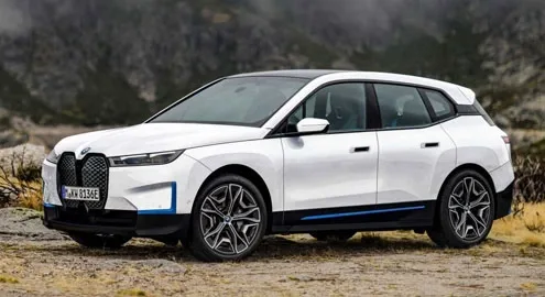 BMW огласила цены на новейший электрический внедорожник iX