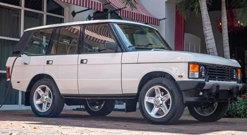 Range Rover SUV equipped with Tesla electric powertrain (video)