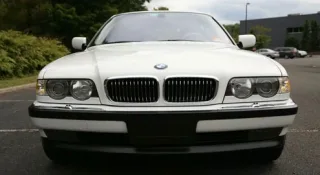 Виявлено ідеальний 20-річний BMW 7 Series E38 без пробігу